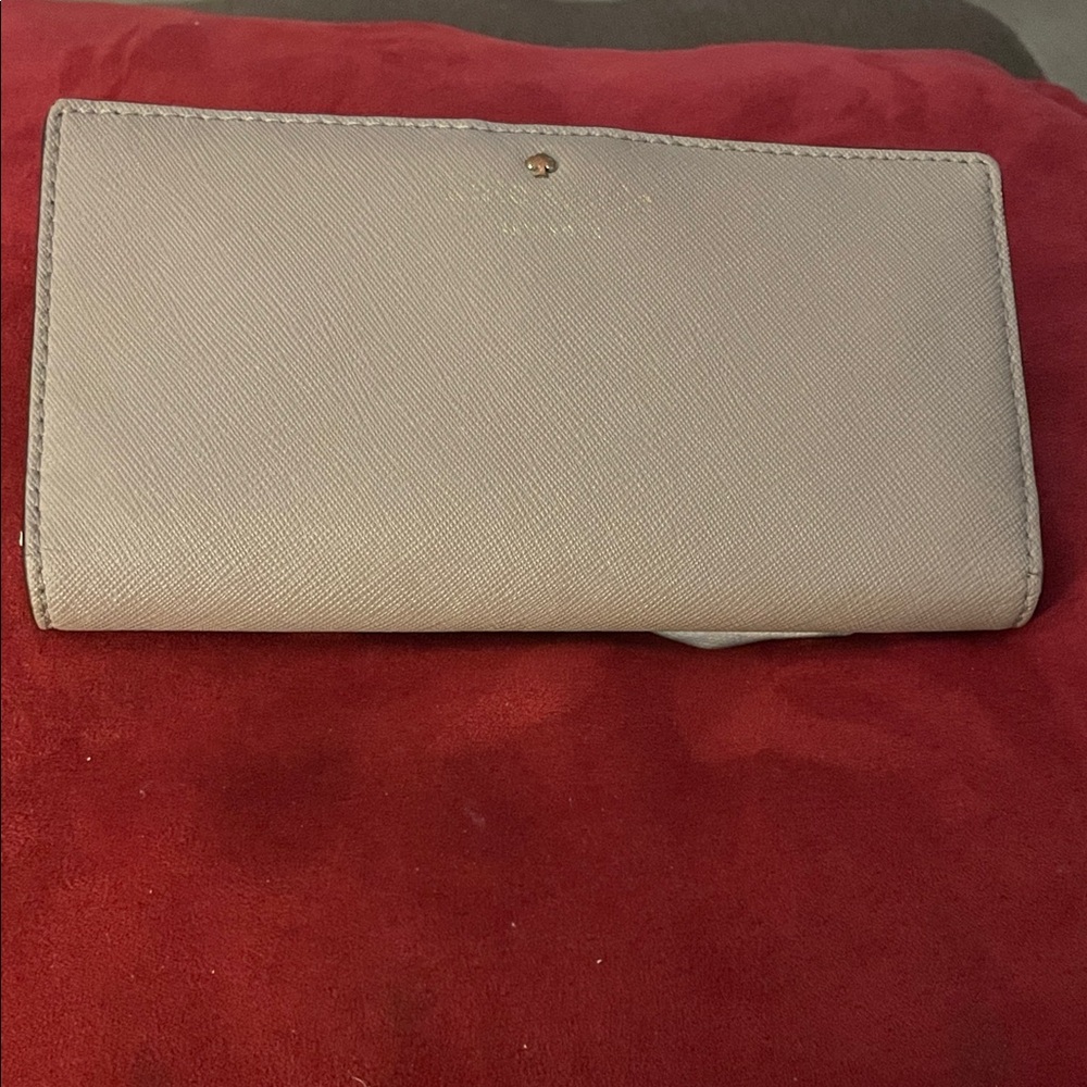 Kate Spade Cream Wallet & Cardholder Coin Holder Needs Cleaning Otherwise GUC